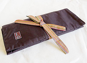 Della Q Interchangeable Needle Case